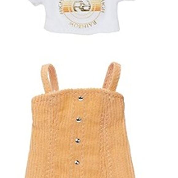 Rainbow High Winter Break Poppy Rowan – Orange Fashion Doll and Playset - Picture 5 of 6